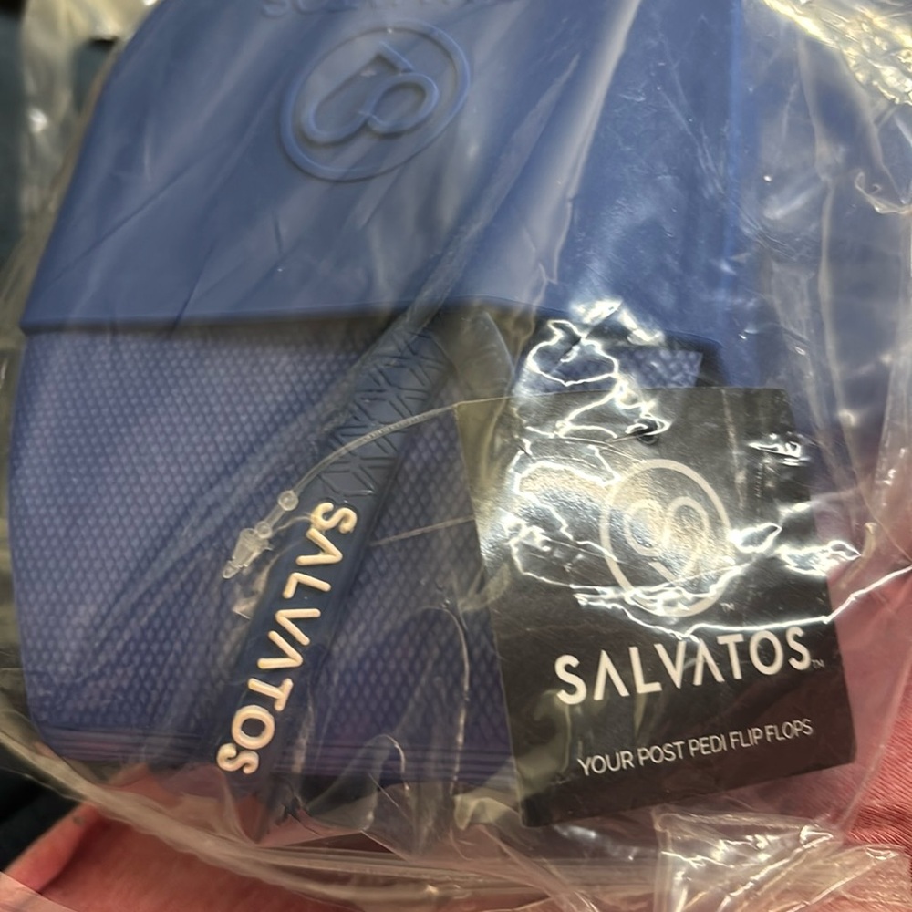 New Salvatos Portable Folding Flip Flop, White or Blue - Picture 9 of 13